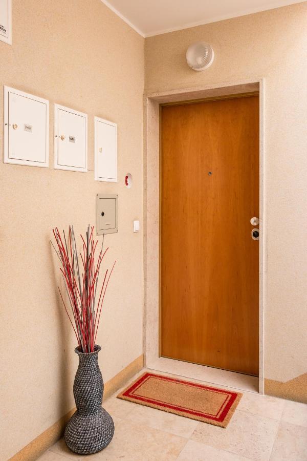 Apartamento Of Principe Real Liberdade In The Heart Of With Private Parking Lisboa