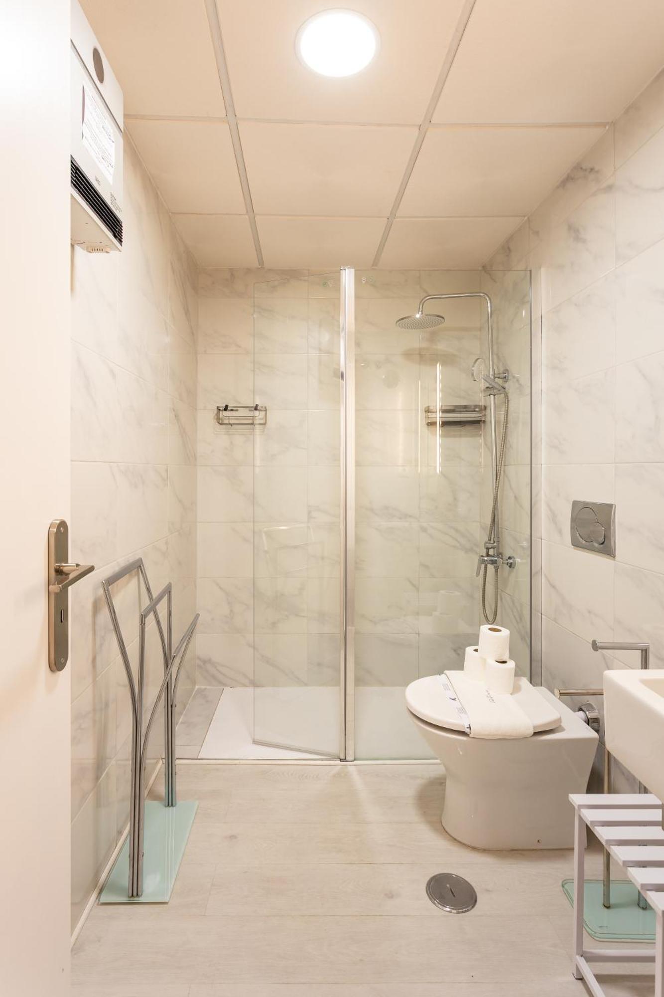 Of Principe Real Liberdade In The Heart Of With Private Parking Lisboa